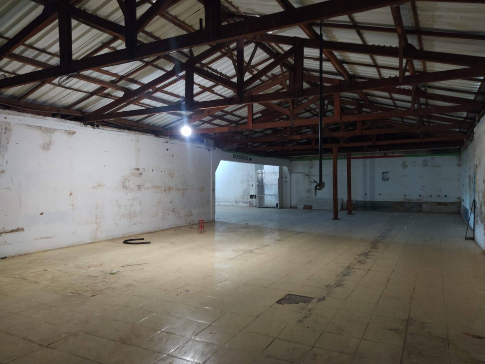 Loja-Salão, 650 m² - Foto 3