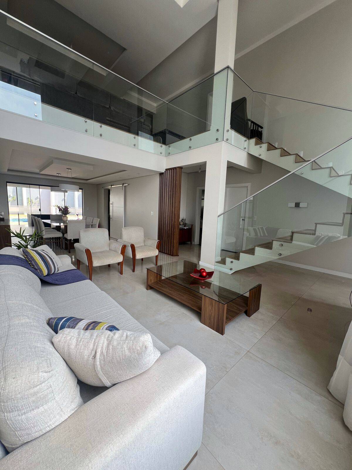 Casa, 3 quartos, 320 m² - Foto 1