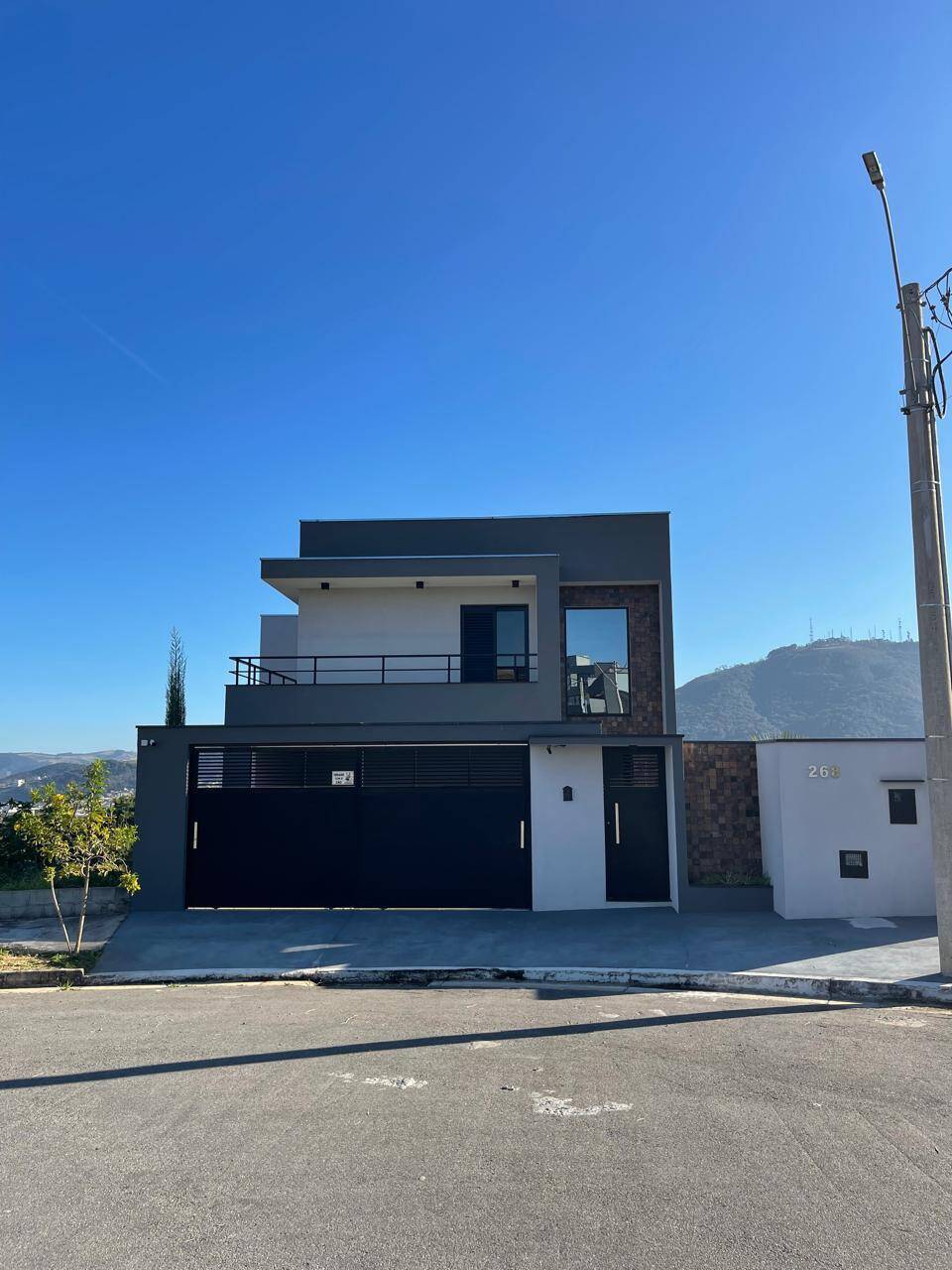 Casa, 3 quartos, 268 m² - Foto 1