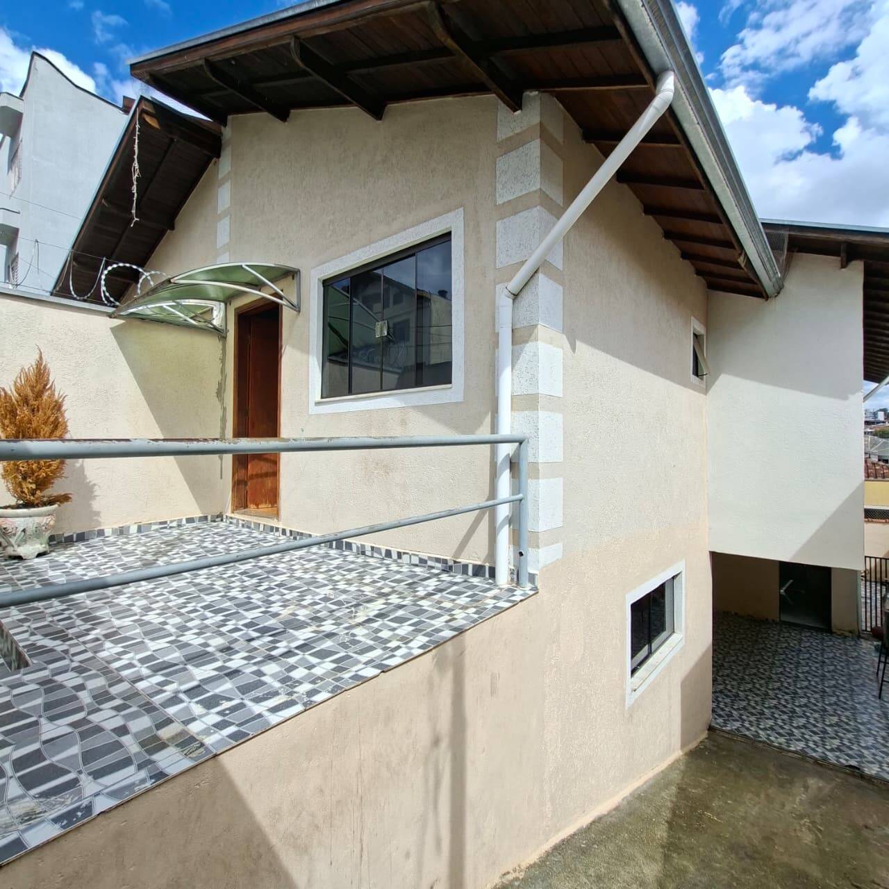 Casa, 3 quartos, 137 m² - Foto 1
