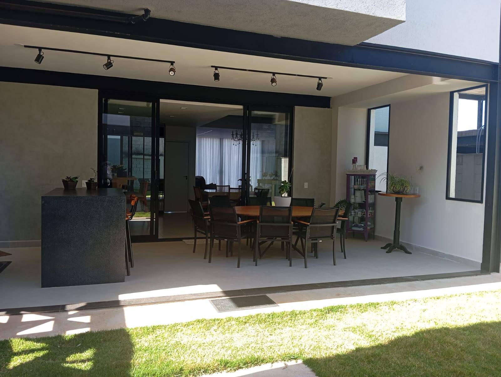 Casa, 4 quartos, 231 m² - Foto 2