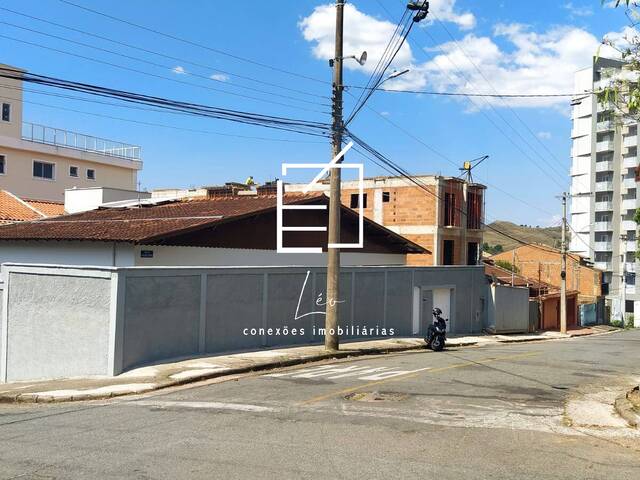 Casa para Locação em Poços de Caldas - 2