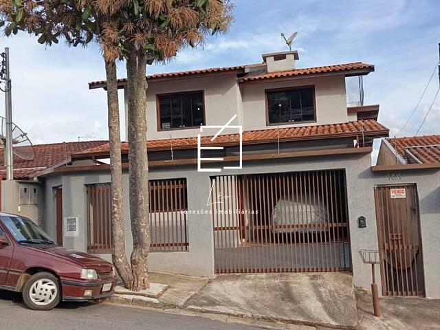 #1012 - Casa para Venda em Poços de Caldas - MG - 1
